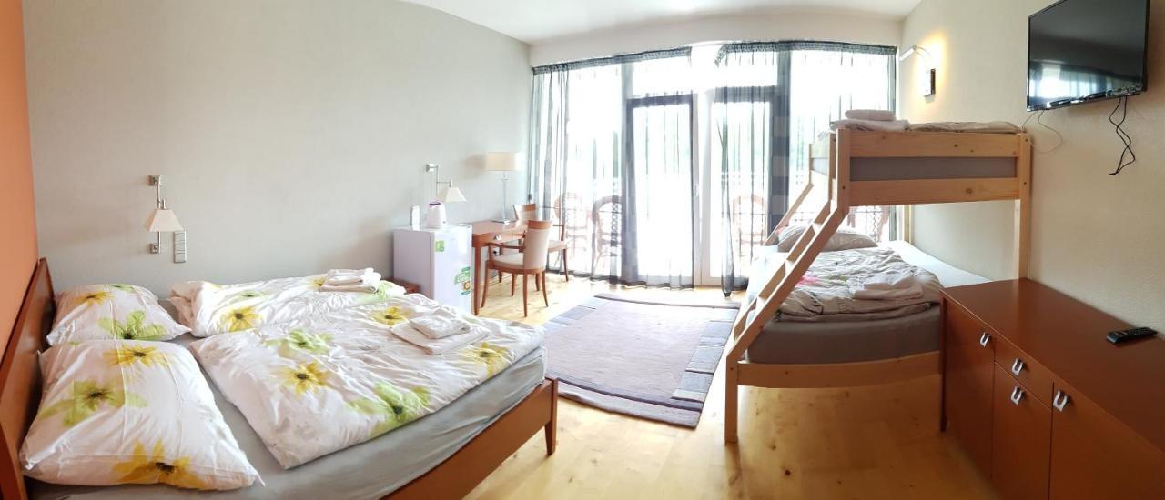 Apartmany Puerto เซเนซ ภายนอก รูปภาพ