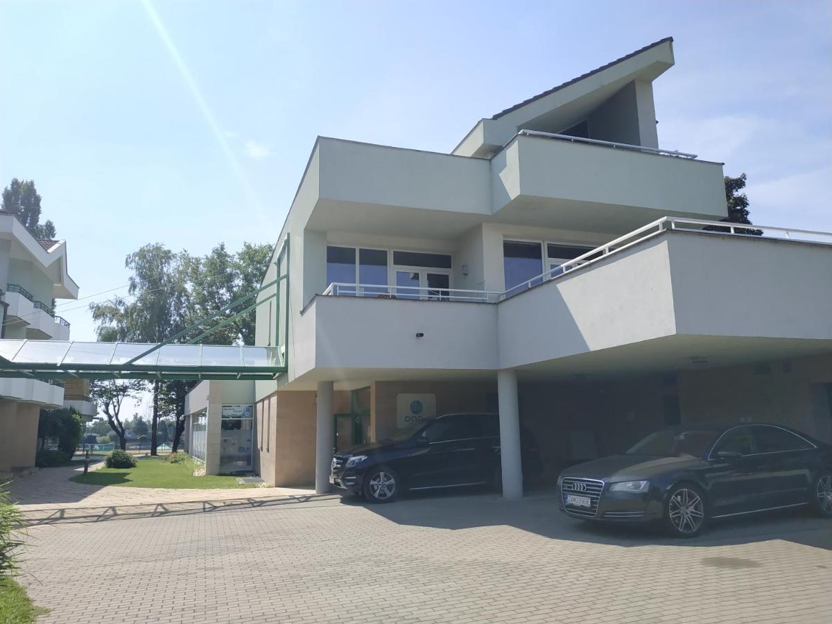 Apartmany Puerto เซเนซ ภายนอก รูปภาพ